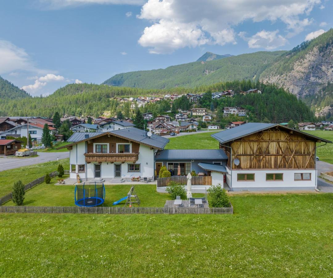 Landhaus Oetztalblick Längenfeld Exterior foto